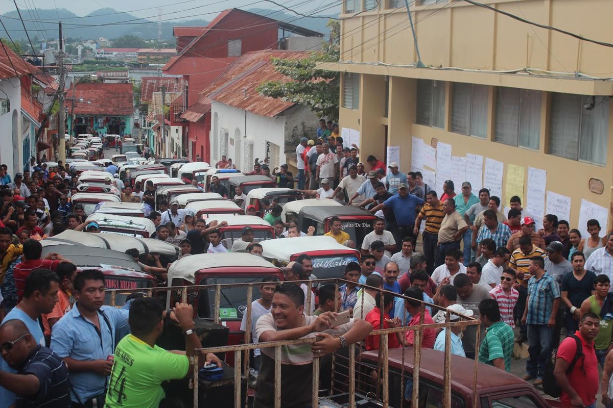 Algunos candidatos dicen que usarán los mototaxis para trasladarse. (Foto Prensa Libre: Hemeroteca PL)