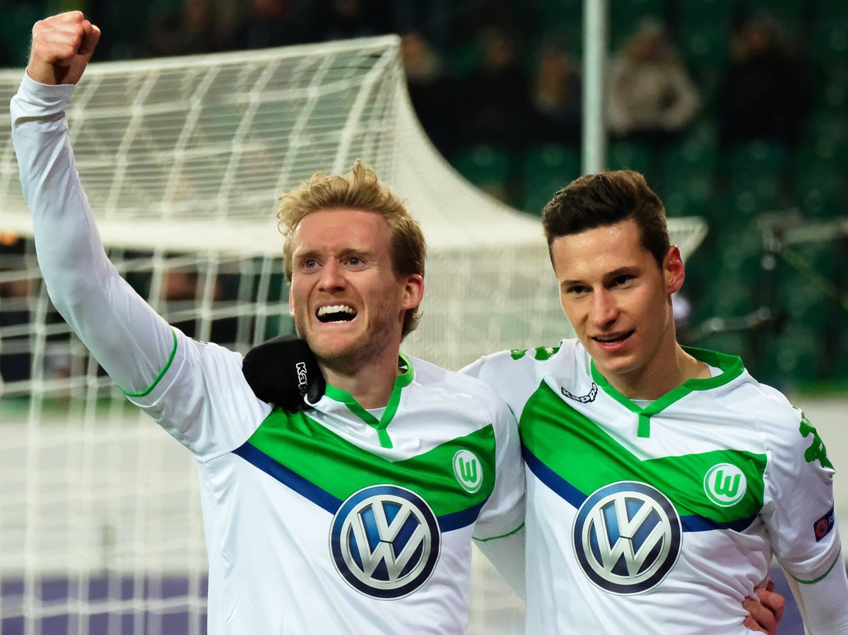 Andre Schuerrle anotó el tanto con el que el Wolfsburgo se clasificó a los cuartos de final de la Liga de Campeones por primera ocasión. (Foto Prensa Libre: AFP)
