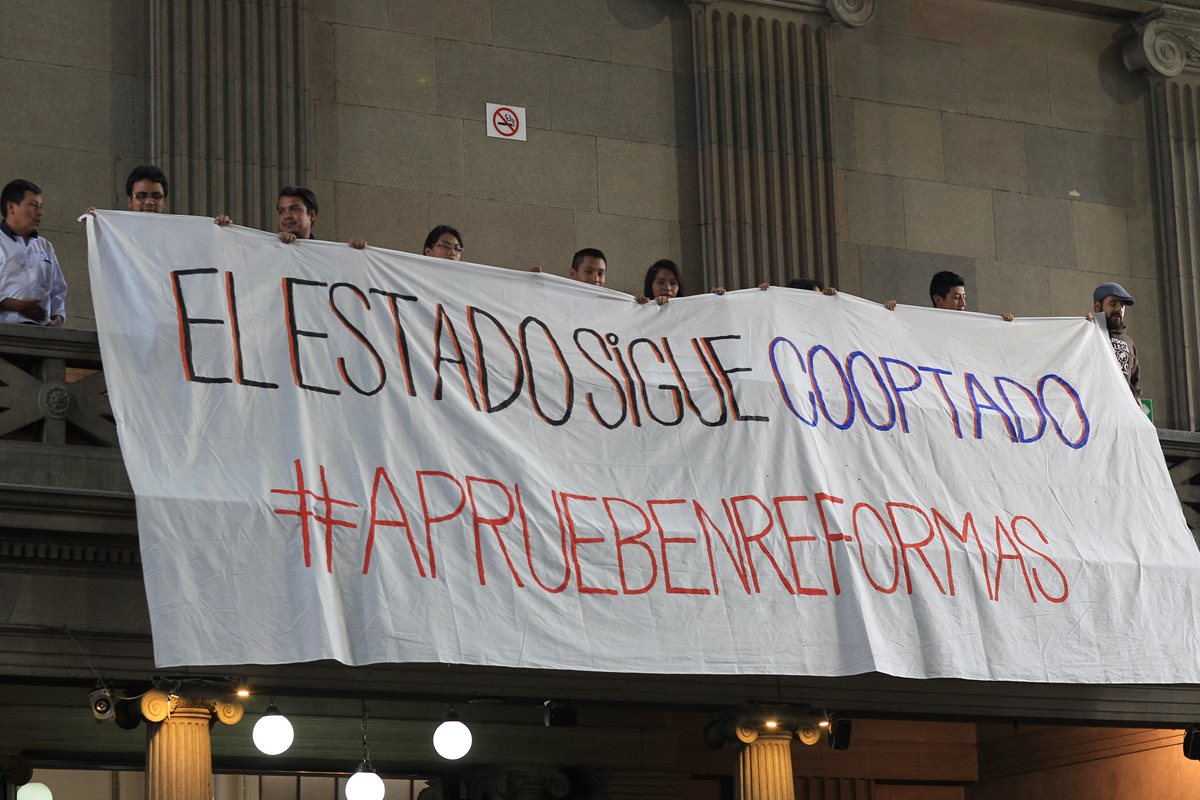 Grupos a favor y en contra de las reformas han mantenido presión contra los diputados. (Foto Prensa LIbre: Hemeroteca PL)
