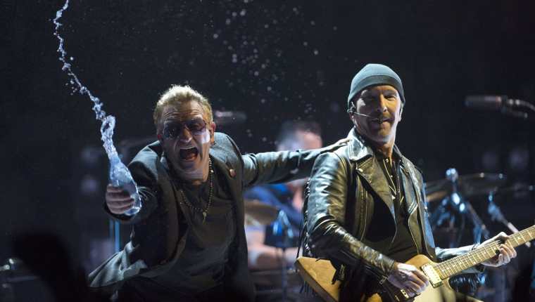 La banda irlandesa U2 realiza la gira Innocence and Experience. (Foto Prensa Libre: AP)