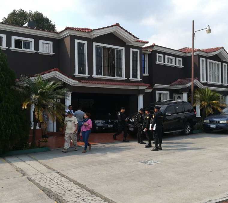 Los operativos se efectuaron en el residencial Las Victorias, ubicado en Palín, Escuintla. (Foto Prensa Libre: Cortesía PNC)