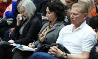Los rusos Anastasia, Irina e Igor Bitkov escuchan la sentencia del Tribunal. (Foto Prensa Libre: Carlos Hernández)
