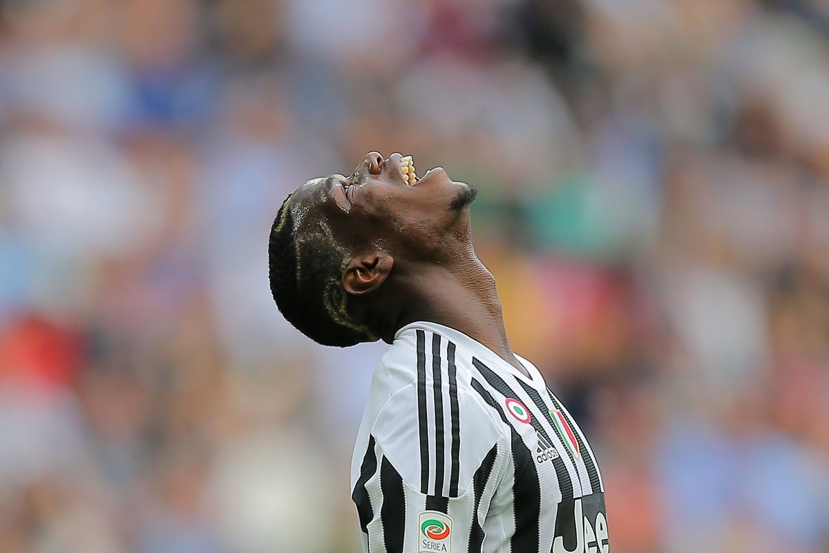 Paul Pogba es la segunda contratación estrella del United junto con Zlatan Ibrahimovic. (Foto Prensa Libre: AFP)