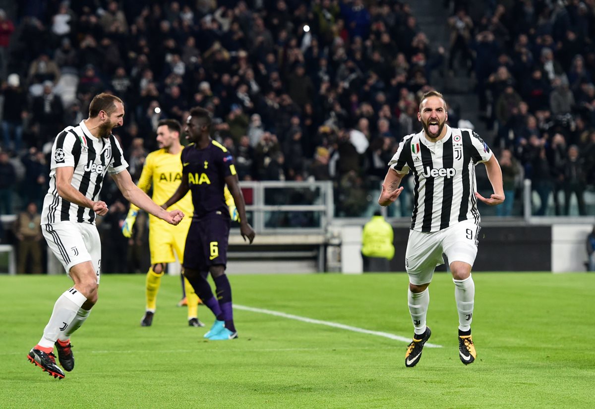 Higuaín marcó un doblete en los primeros diez minutos del partido.