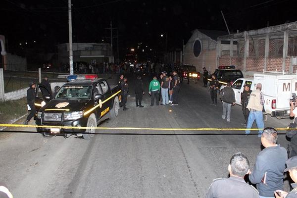 Un autopatrulla fue atacado este domingo en la entrada de la cabecera de Jalapa.<br _mce_bogus="1"/>