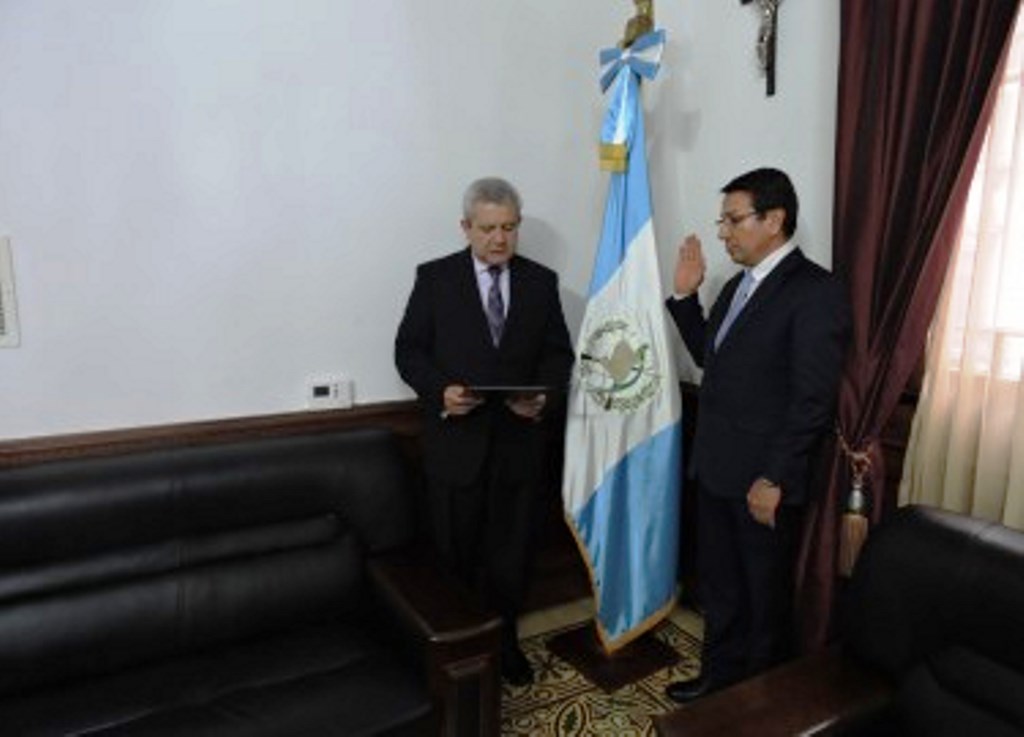 Fredy Óscar Argueta Mérida fue nombrado gobernador de Quiché. (Foto Prensa Libre: cortesía Presidencia)
