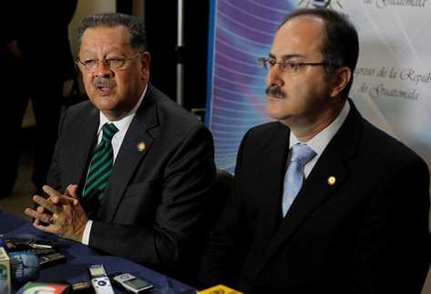 Gabriel Medrano, presidente de CSJ, y Pedro Muadi, presidente del Congreso. (Foto Prensa Libre: Oscar Rivas)