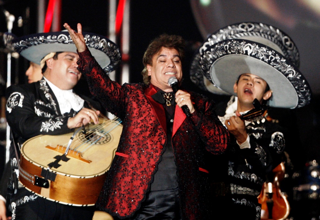 Juan Gabriel vendió millones de discos a lo largo de su carrera musical. (Foto Prensa Libre: AP)