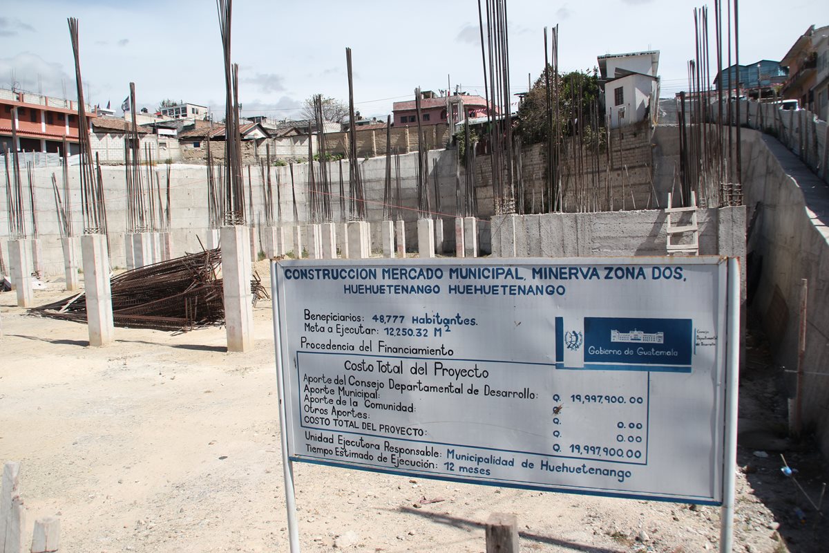La construcción del mercado municipal Minerva 2, Huehuetenango, está abandonada. (Foto Prensa Libre: Hemeroteca PL)