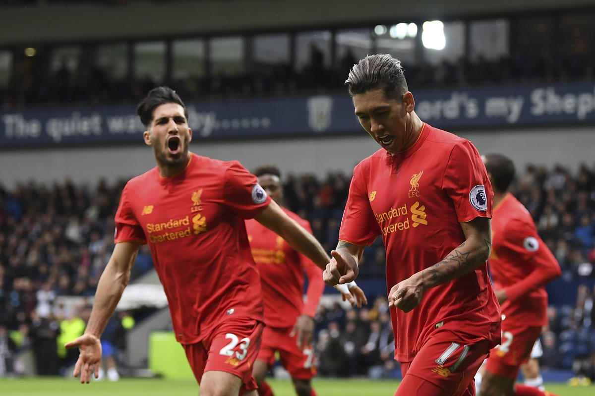 Firmino celebra el gol de la victoria del Liverpool contra el West Bromwich. (Foto Prensa Libre: AFP).