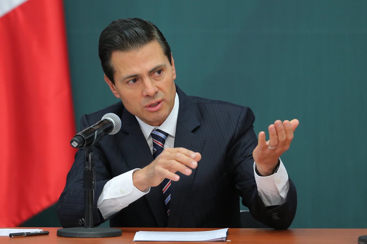 El presidente de México, Enrique Peña Nieto, durante una actividad pública. El gobernante mexicano aseguró que su país no pagará por la construcción del muro fronterizo. (Foto Prensa Libre: EFE)