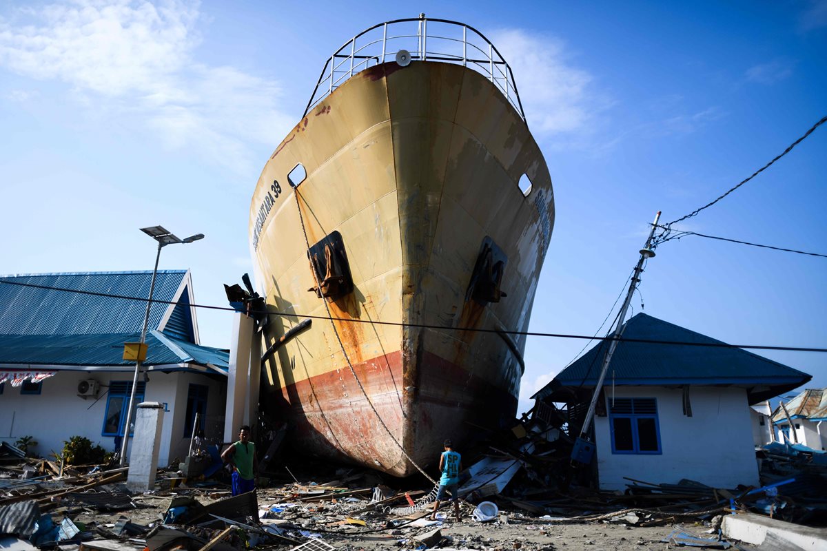 El pasado 28 de septiembre, un terremoto de magnitud 7.5 en la zona central de la isla de Célebes desencadenó un tsunami que dejó dos mil 81 muertos. (Foto Prensa Libre: Agencia AFP)