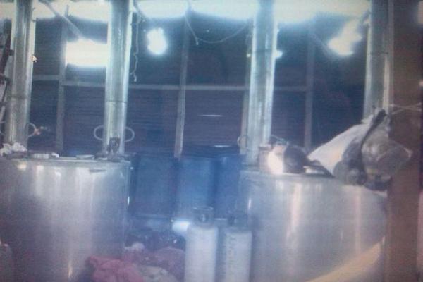 Parte del narcolaboratorio encontrado en Nentón, Huehuetenango. (Foto Prensa Libre )<br _mce_bogus="1"/>
