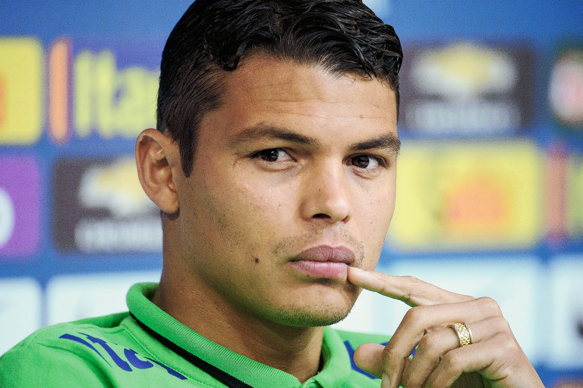 Thiago Silva durante la conferencia de prensa de hoy en la ciudad de Teresópolis, lugar de concentración de Brasil.(Foto Prensa Libre: EFE)