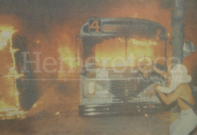 "Salir de las llamas para caer en las brasas" es un adagio guatemalteco que se adapta a diversas épocas de crisis nacional. (Foto: Hemeroteca PL)