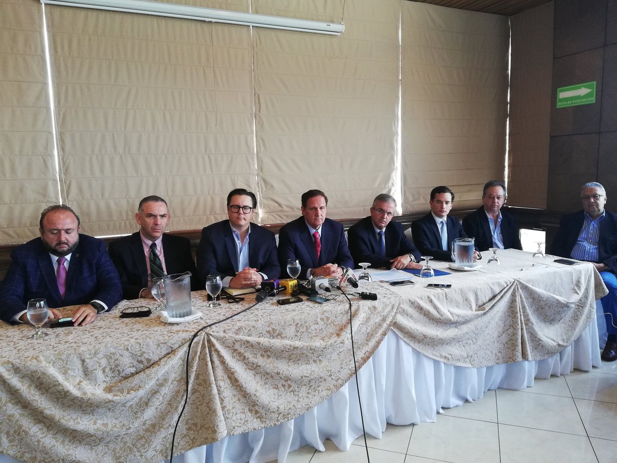 El comité ejecutivo de Cacif, en conferencia de prensa. (Foto Prensa Libre: Cacif/Twitter)