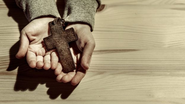 Muchos movimientos de ideología conservadora defienden la defensa de la religión cristiana. (GETTY IMAGES)