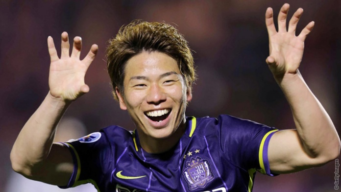 El Arsenal apostó por Asano de cara a la temporada 2016-2017. (Foto Prensa Libre: Arsenal FC)