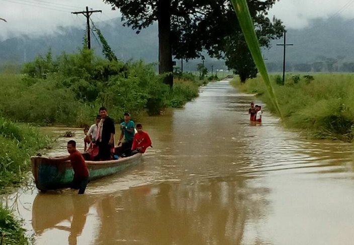 Pobladores de las diferentes comunidades de Panzos fueron afectados por el desborde del río Polochic. (Foto Prensa Libre: Eduardo Sam Chun)
