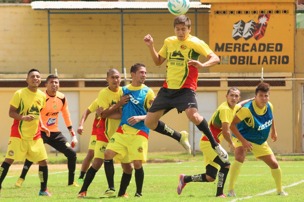 Los Leones llegan con muchas expectativas al encuentro ante Municipal. (Foto Prensa Libre: Aroldo Marroquín)