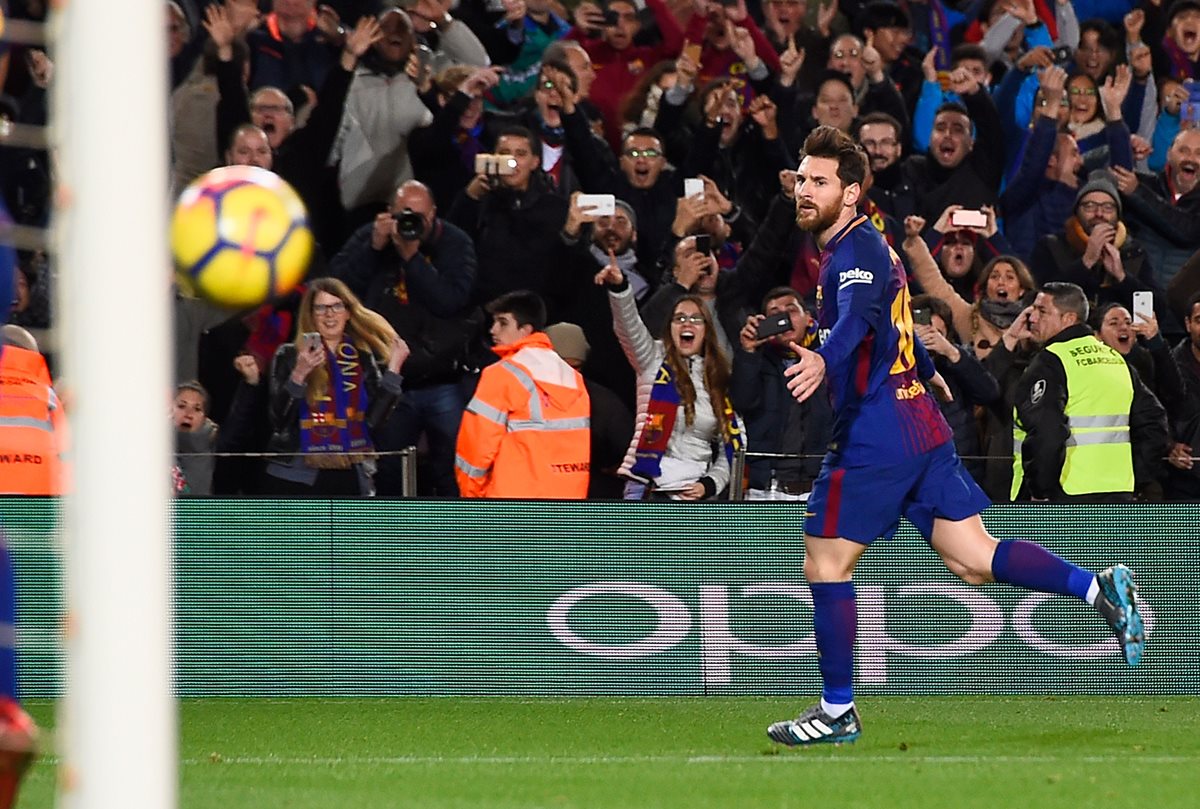 Leo Messi es de los elementos que siempre aportan al equipo en cada juego. (Foto Prensa Libre: EFE)