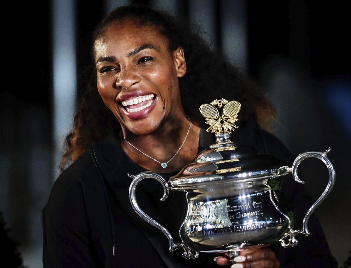 Serena Williams sigue siendo de las tenistas más temidas y respetadas a nivel mundial. (Foto Prensa Libre: EFE)