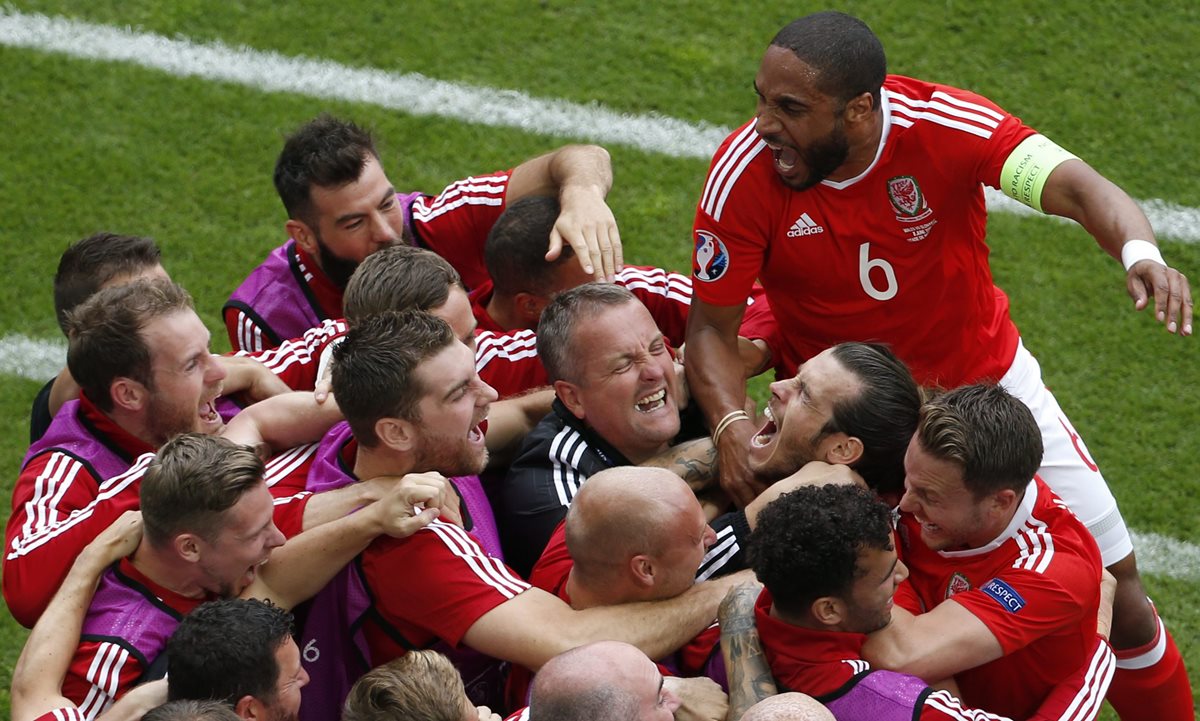 Bale abrió el marcador y guió a Gales al triunfo. (Foto Prensa Libre: EFE)