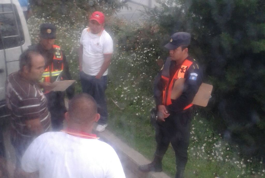 Lugar donde retenido el bus de los futbolistas en la ruta Interamericana, Sololá. (Foto Prensa Libre: Hugo Oliva).