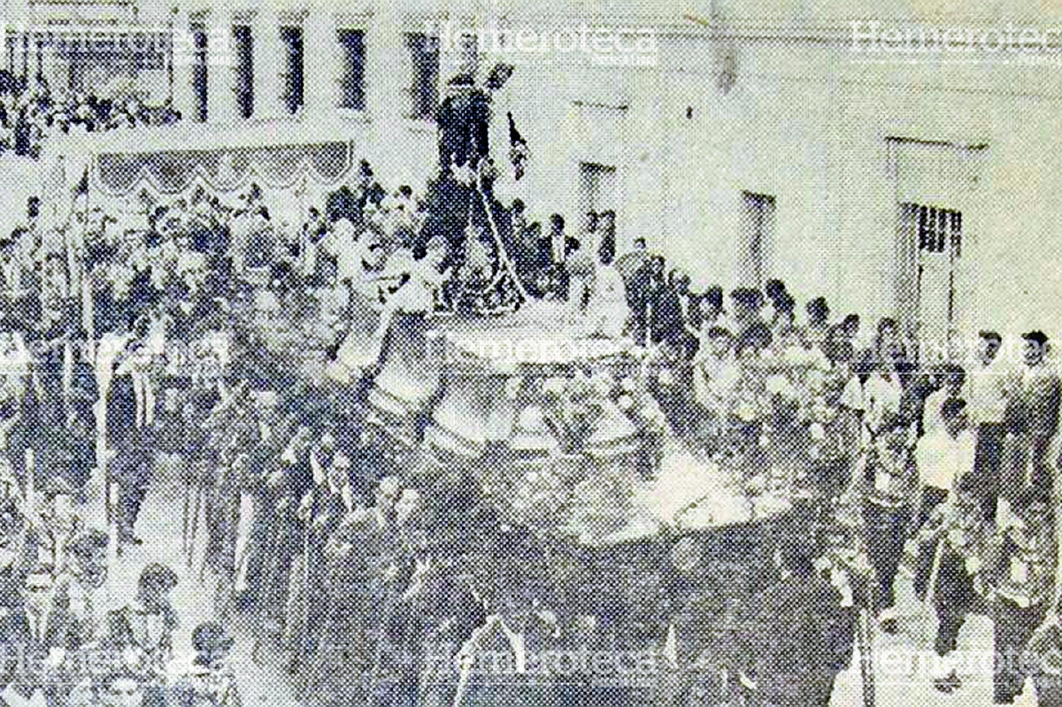 Procesión de Jesús del Rescate, el Miércoles Santo de 1967. Foto: Hemeroteca PL