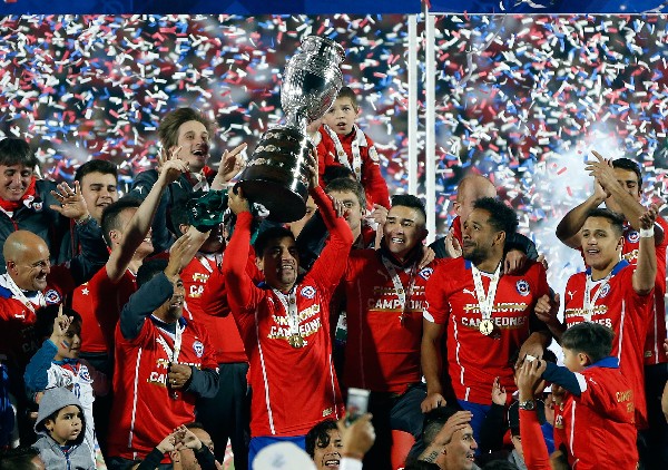 Chile festeja su primera Copa América. (Foto Prensa Libre: AP)