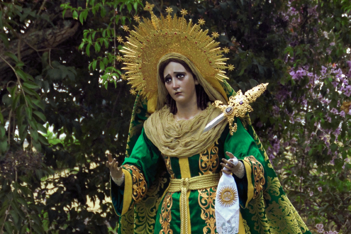 Imagen de la Santísima Virgen de Dolores de La Merced en su procesión de Viernes Santo del 2014. Foto: Nestor Galicia.
