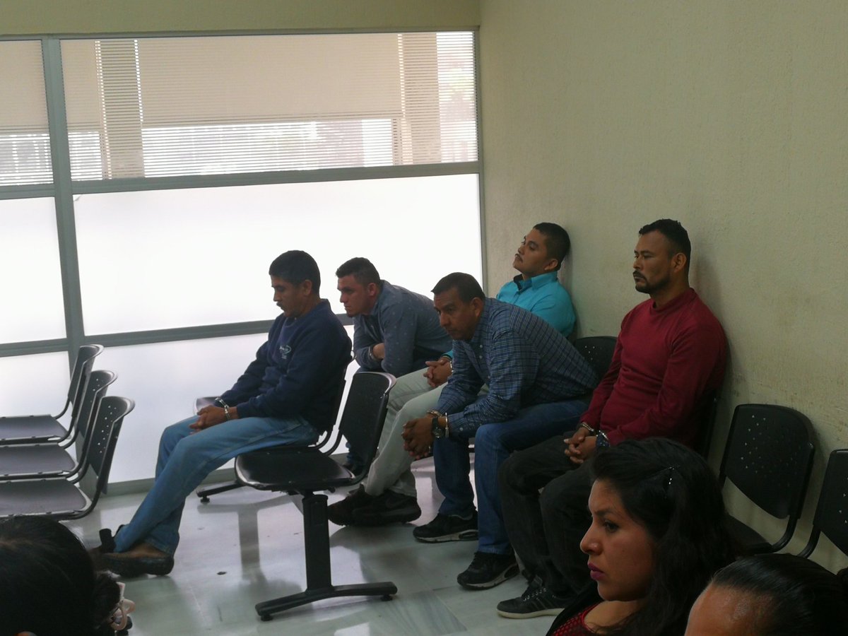 Cinco hombres enfrentan un debate por el crimen contra el concejal de Las Cruces, Petén, Ervin Rolando Sánchez Andrade. (Foto Prensa Libre: Kenneth Monzón)