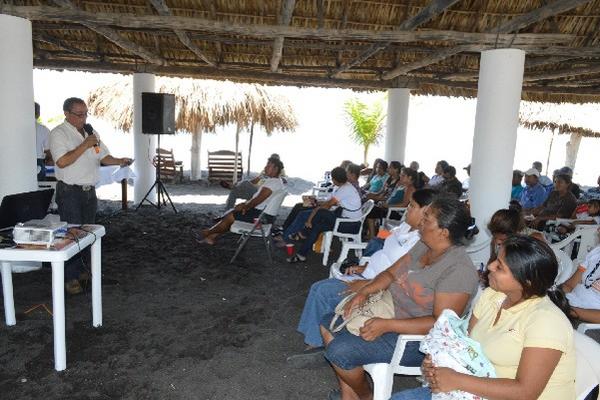 Personal de diferentes sectores  se capacita sobre atención al turista, en  La Gomera, Escuintla.