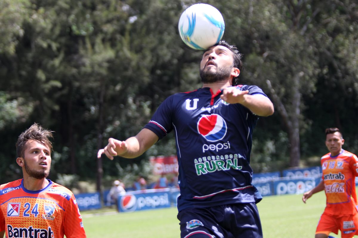 Carlos Kamiani Félix es el goleador del Clausura 2016. (Foto Prensa Libre: Hemeroteca PL)
