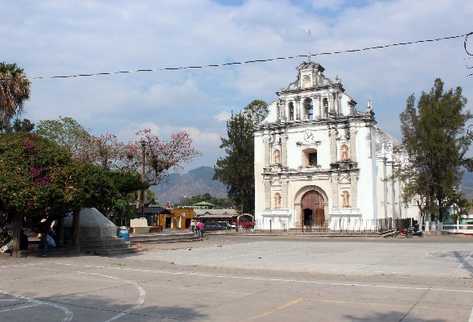un tesoro colonial es el templo de San Pedro Pinula, que data del siglo XVII.