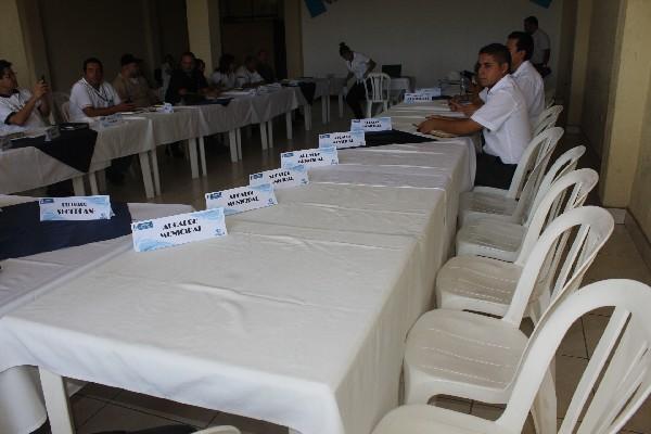 Alcaldes prefieren no llegar a reuniones del Codede, por desavenencias con el gobernador Jaime Estrada.