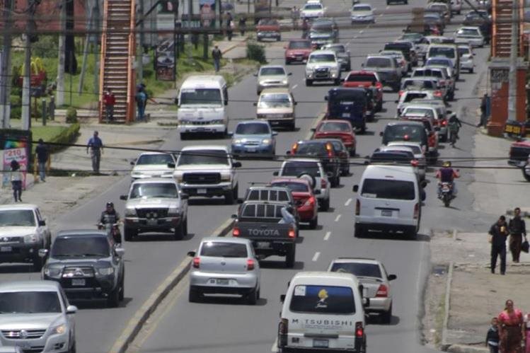 El tránsito en la ciudad de Quetzaltenango es cada vez más intenso lo cual genera estrés. (Foto Prensa Libre: Hemeroteca)