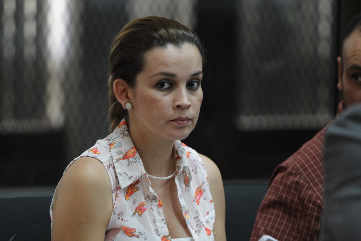 Ana Sofía Castañeda Deras, alias La Sirenita, enfrentará juicio por asociación ilícita (Foto Prensa Libre: Paulo Raquec). 