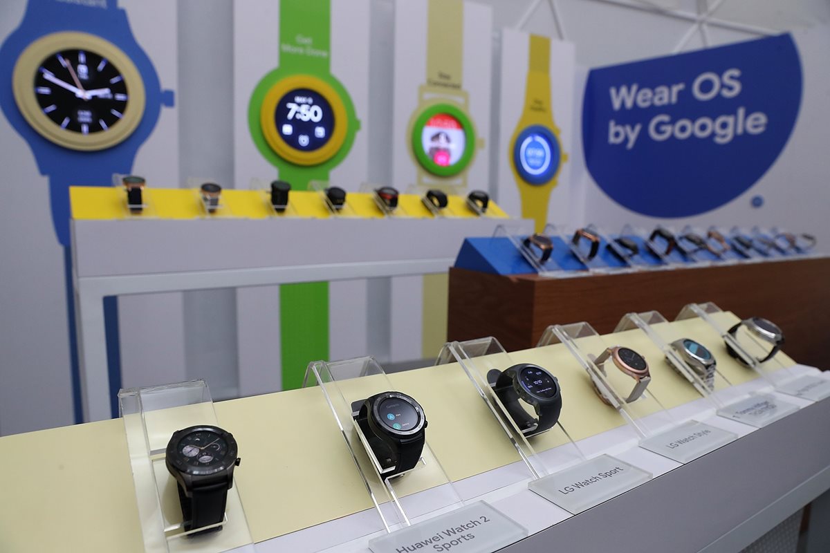 Además de los relojes Android, Google tendría en la mira su propio reloj inteligente (Foto Prensa Libre: AFP).