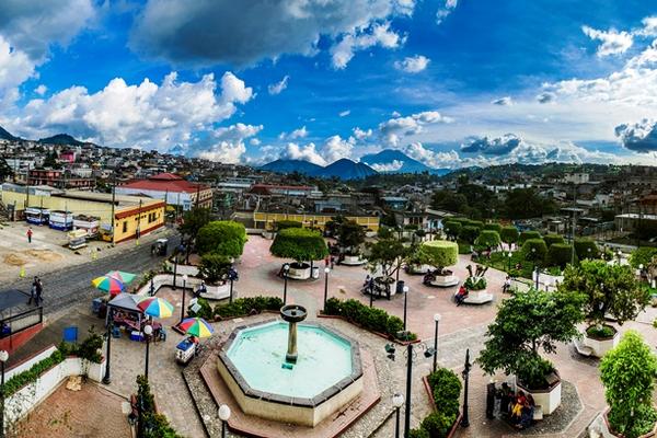 Sumpango, Sacatepéquez, es  conocido en el mundo como la tierra de los barriletes gigantes del Día de Todos los Santos. El lector que envía esta foto intenta demostrar que el municipio ofrece algo más que eso: su colorido  atrae las miradas tanto de turistas nacionales como  extranjeros.