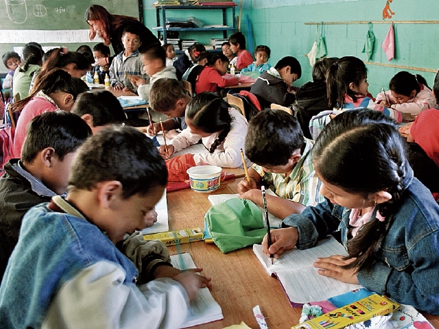 El ministerio de Finanzas destinaría al de Educación el monto más alto de fondos. (Foto Prensa Libre: Eduardo Sam Chun)