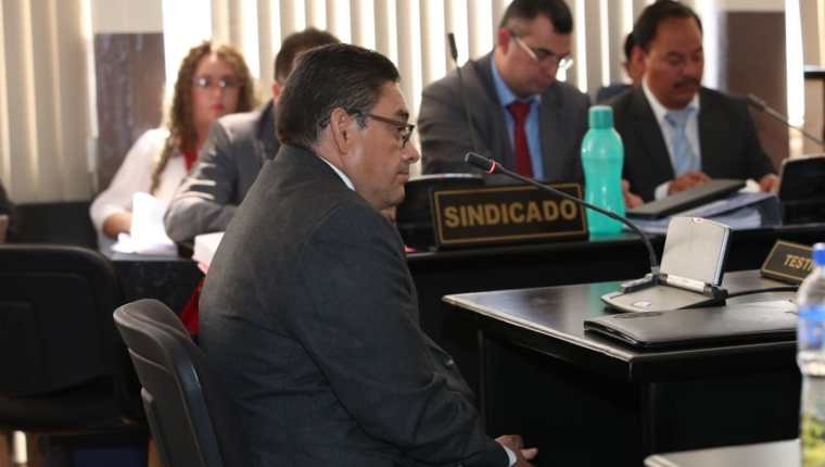 Nicolás García Fuentes, exdirector del Sistema Penitenciario, declaró en el proceso contra el abogado Benjamín Estrada por la fuga de la Patrona. (Foto Prensa Libre: Paulo Raquec)