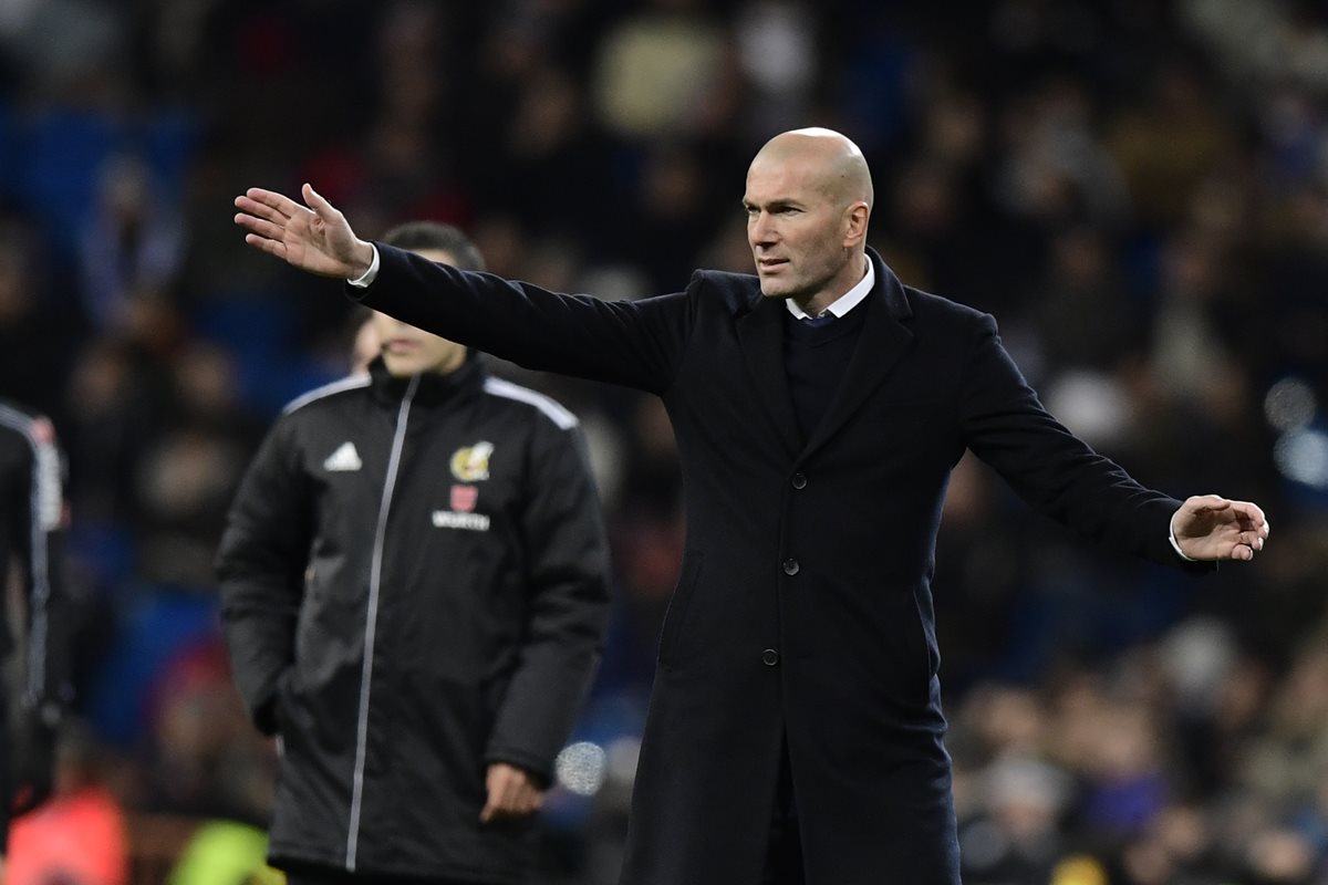 Zidane se mantuvo expectante durante el partido de cuartos de final de la Copa del Rey que perdió contra el Celta. (Foto Prensa Libre: AFP).