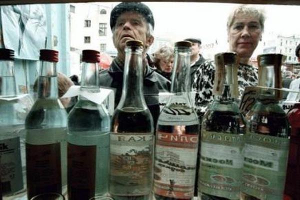 Alertan sobre consumo de alcohol los fines de semana.