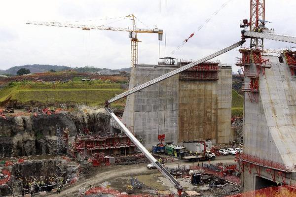 Gráfica de archivo de los trabajos de ampliación en el canal de Panamá. (Foto Prensa Libre: EFE)