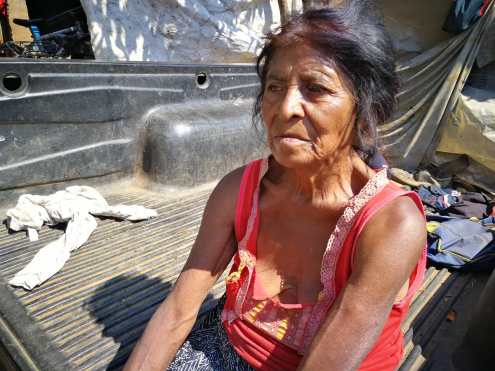 Delfina padece de un enfermedad en la matriz que la aqueja a diario. (Foto Prensa Libre: Beatriz Tercero)