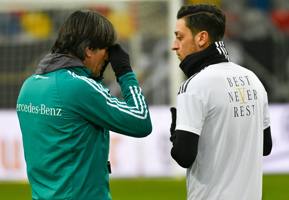 Özil es una pieza clave en el armado del entrenador Joachim Löw. (Foto Prensa Libre: AFP)