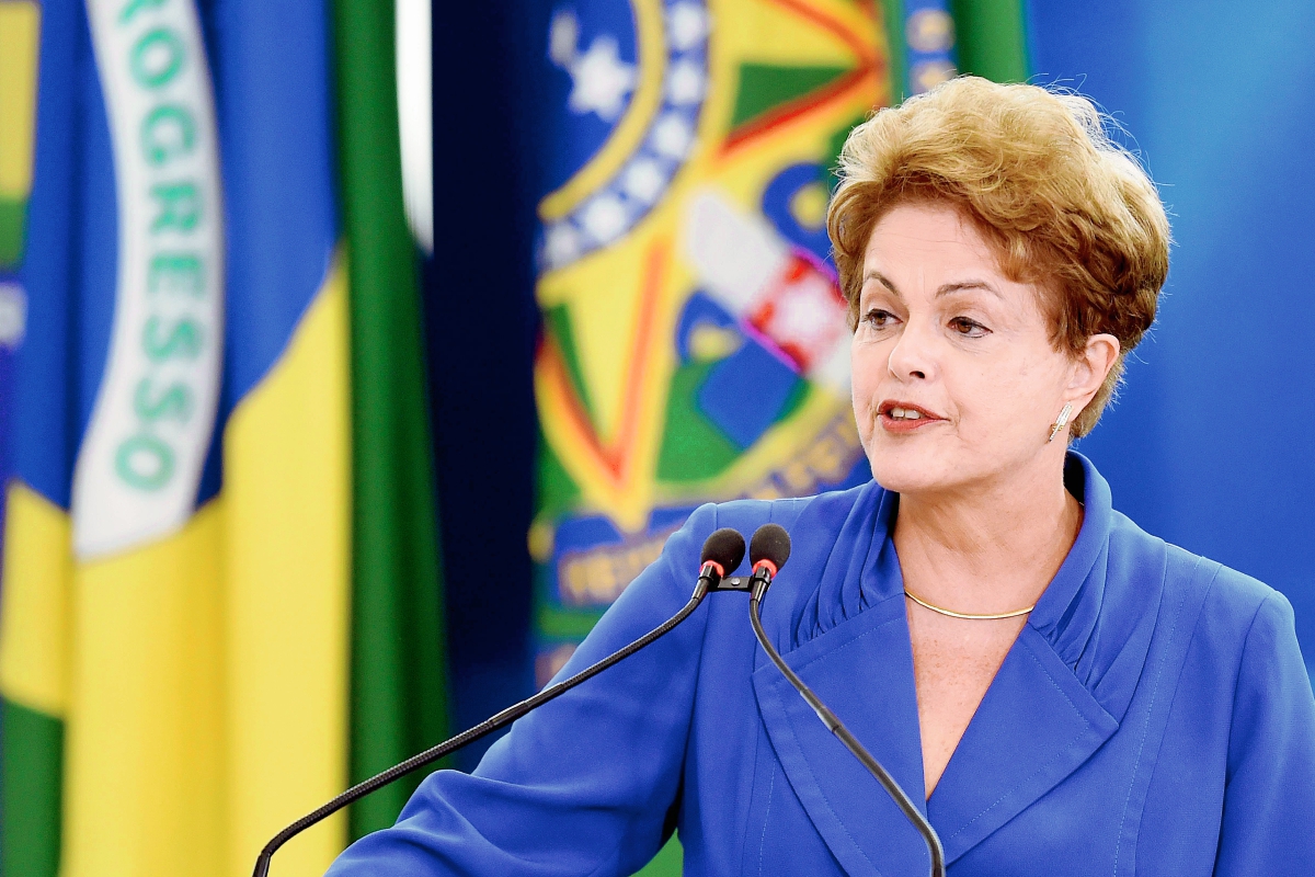 Dilma Rousseff, presidente de Brasil habala sobre las nuevas medidas anticorrupción. (Foto Prensa Libre:AFP)AFP