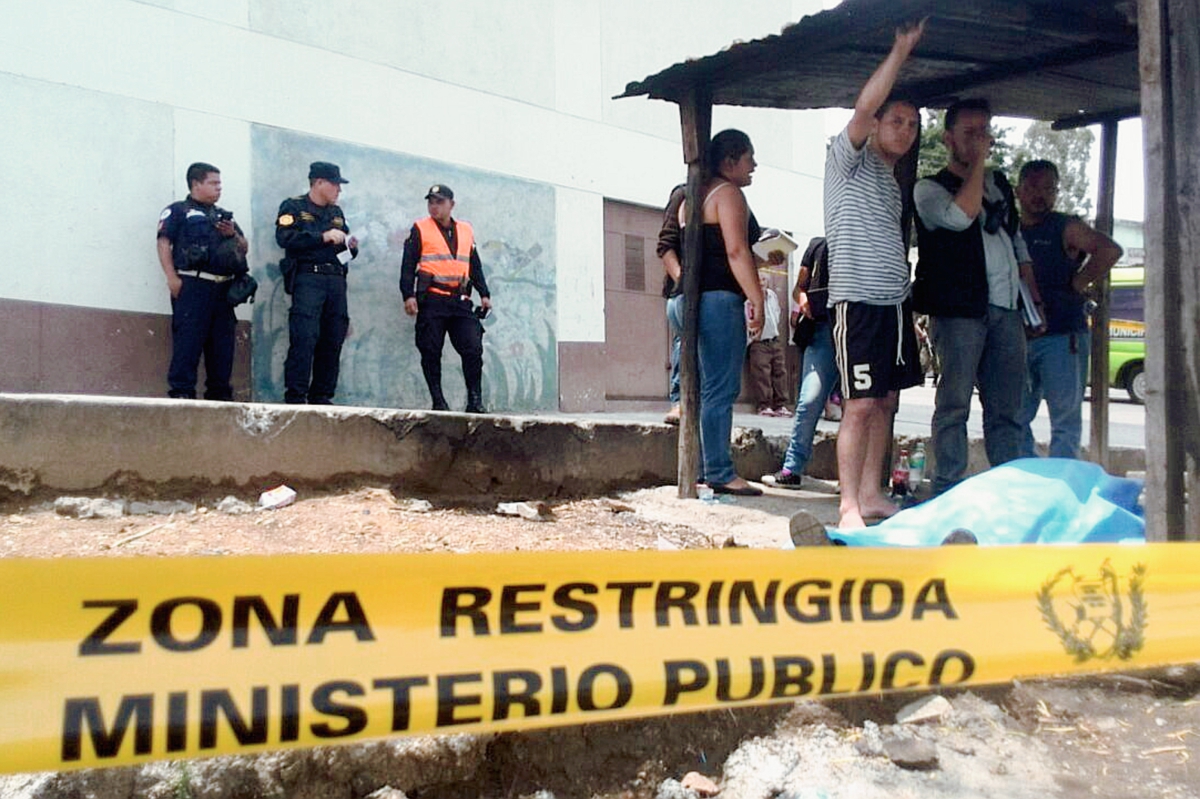 El ataque  ocurrió en la colonia la Esperanza, Villa Nueva( Foto Prensa Libre: Erick Ávila)