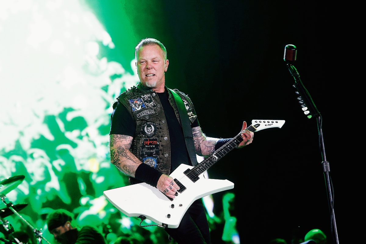 James Hetfield,  del grupo de heavy metal Metallica, en su actuación en el  Rock in Rio USA, celebrado el sábado pasado, en Las Vegas, Nevada.Foto Prensa Libre: AP